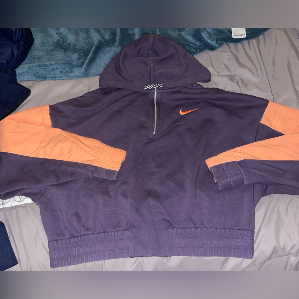 Nike cropped 1/4 zip hoodie